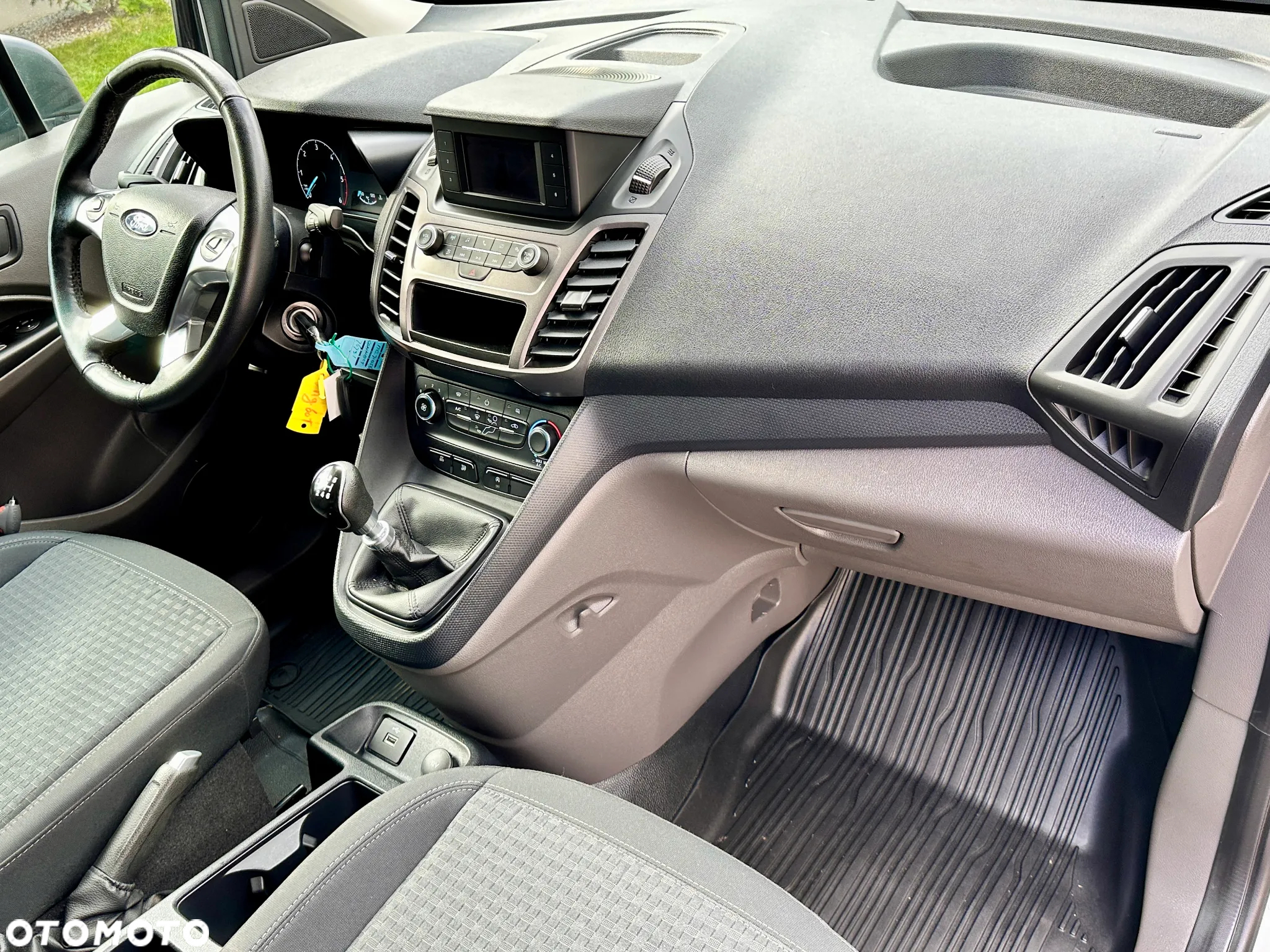 Ford TRANSIT CONNECT - 4