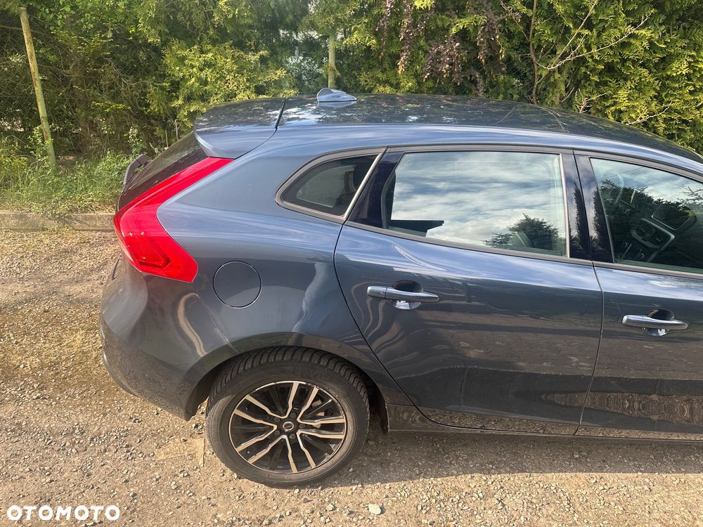 Volvo V40 D2 Momentum - 9