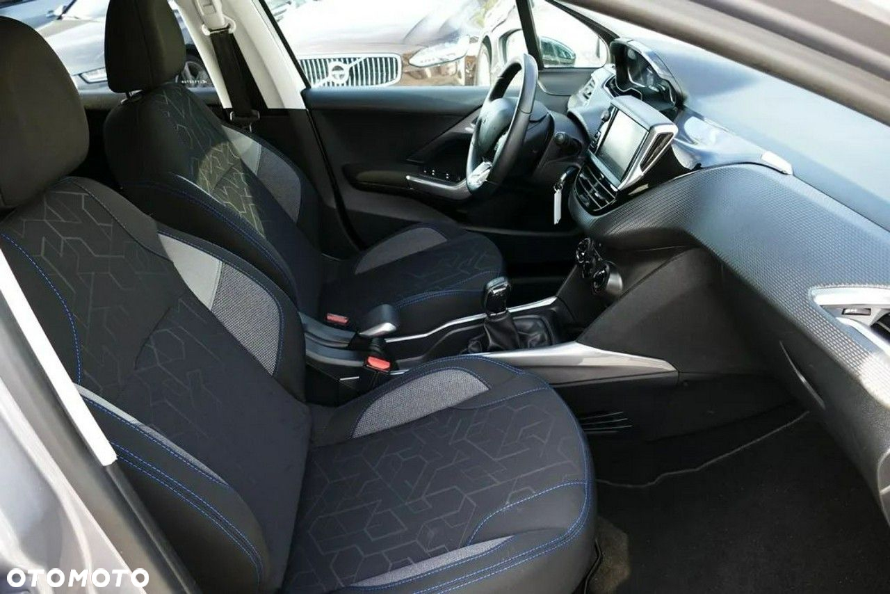 Peugeot 2008 1.2 Pure Tech GPF Allure S&S - 19