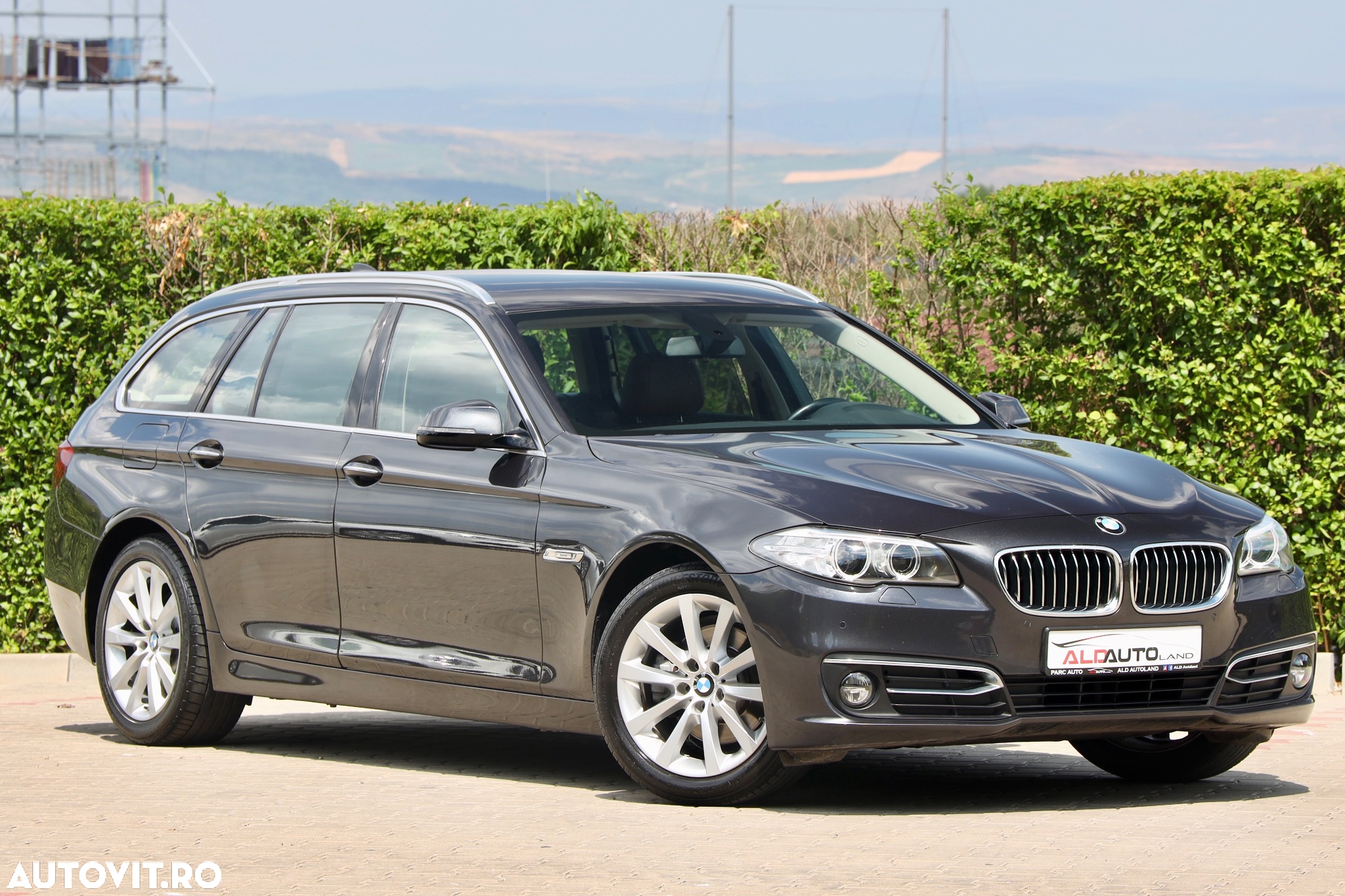 BMW Seria 5 520i Touring Aut. Luxury Line - 3