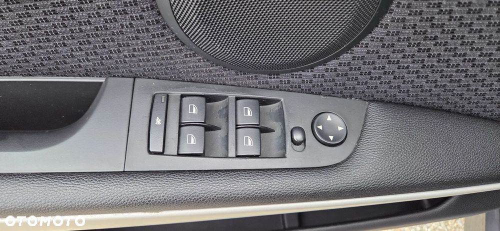 BMW Seria 3 320d - 24