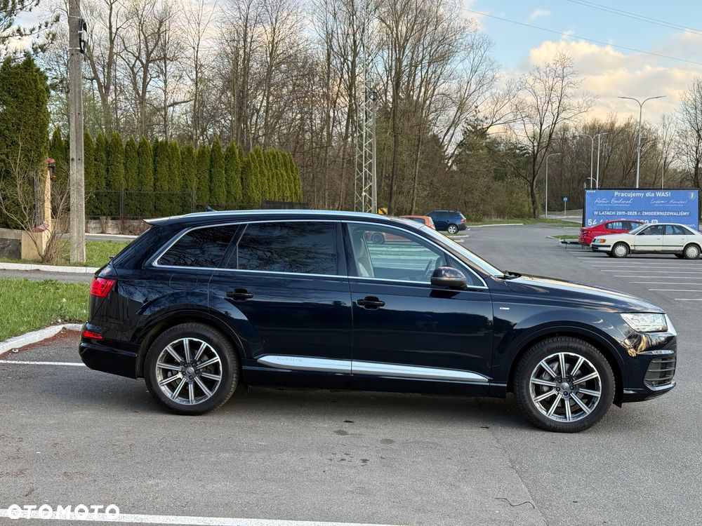 Audi Q7 - 7