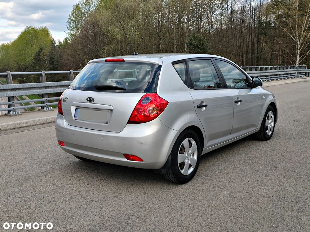 Kia Ceed 1.4 Comfort - 4