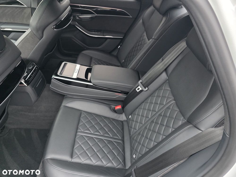 Audi A8 - 17