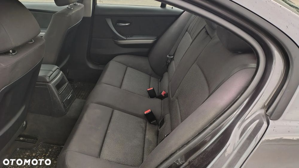 BMW Seria 3 320d - 11