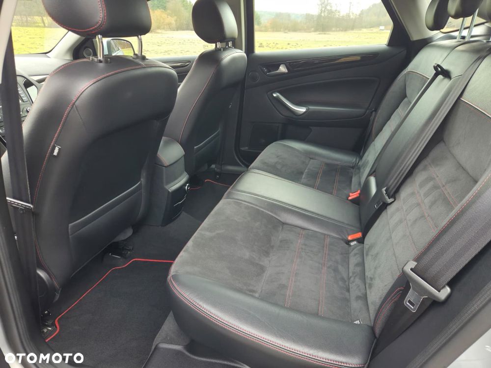 Ford Mondeo 2.0 TDCi Ghia - 16