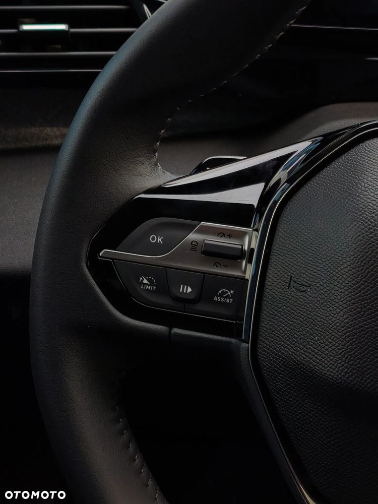 Peugeot 308 1.2 mHEV Allure S&S e-DCS6 - 27