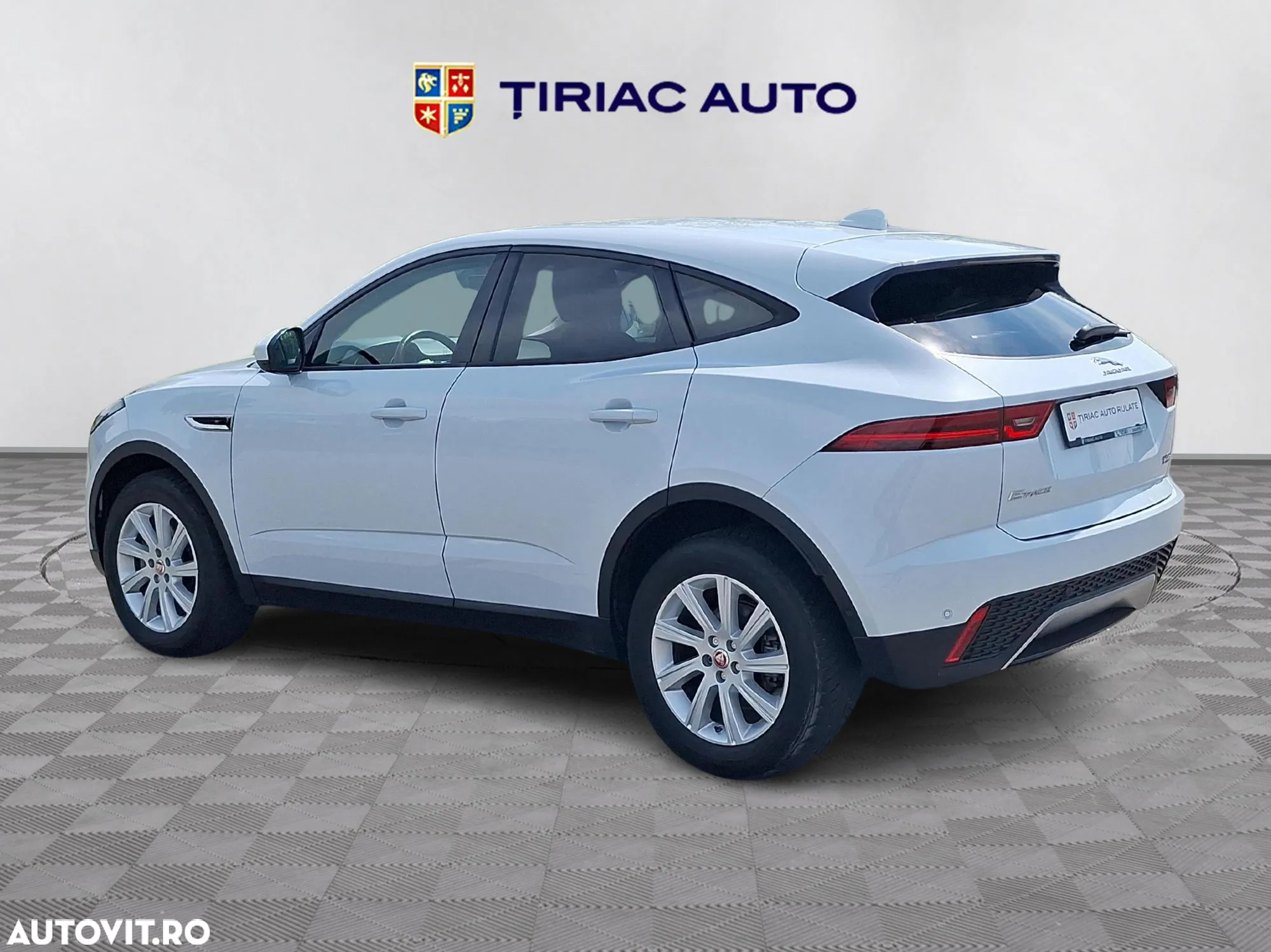 Jaguar E-Pace - 4