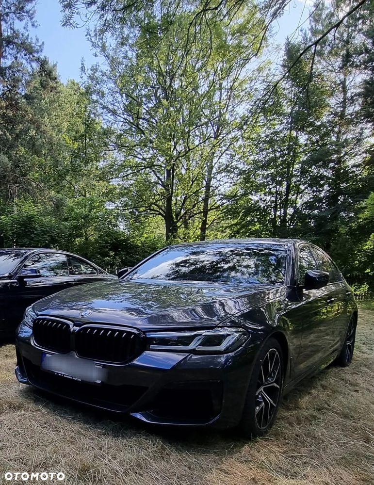 BMW Seria 5 M550i xDrive - 7