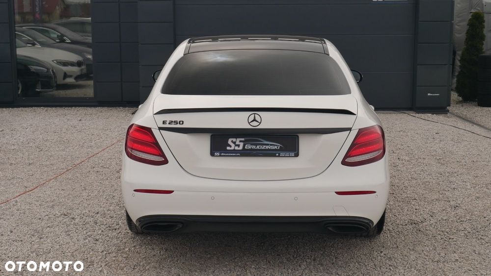 Mercedes-Benz Klasa E - 6