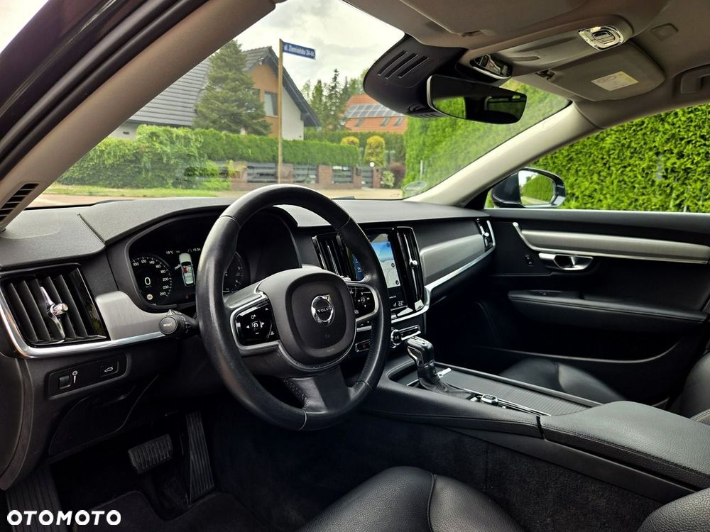 Volvo V90 D4 SCR Momentum - 9