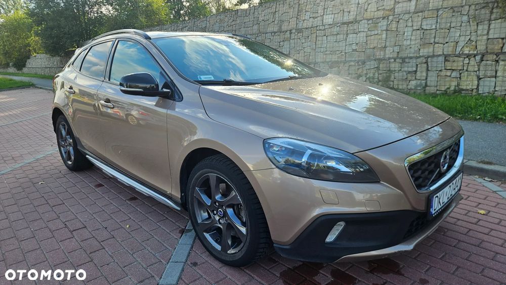 Volvo V40 Cross Country T4 AWD Momentum - 1