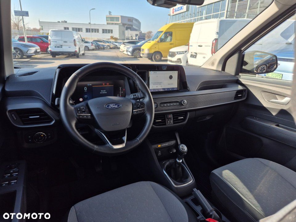 Ford Tourneo Courier - 15