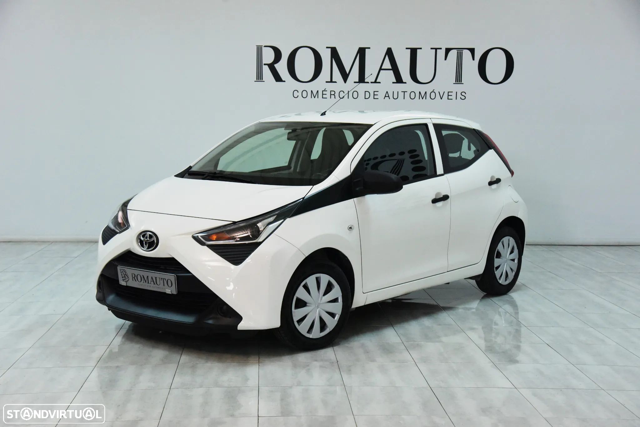 Toyota Aygo x-play Eco - 1