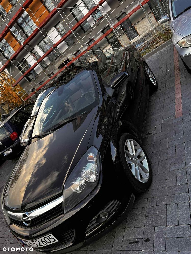 Opel Astra III GTC 1.8 Cosmo - 15