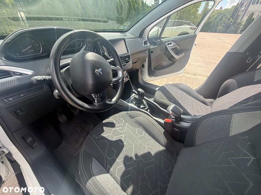 Peugeot 2008 1.2 Pure Tech Active - 10