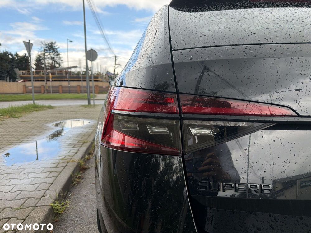 Skoda Superb 2.0 TDI SCR 4x4 Sportline DSG - 11