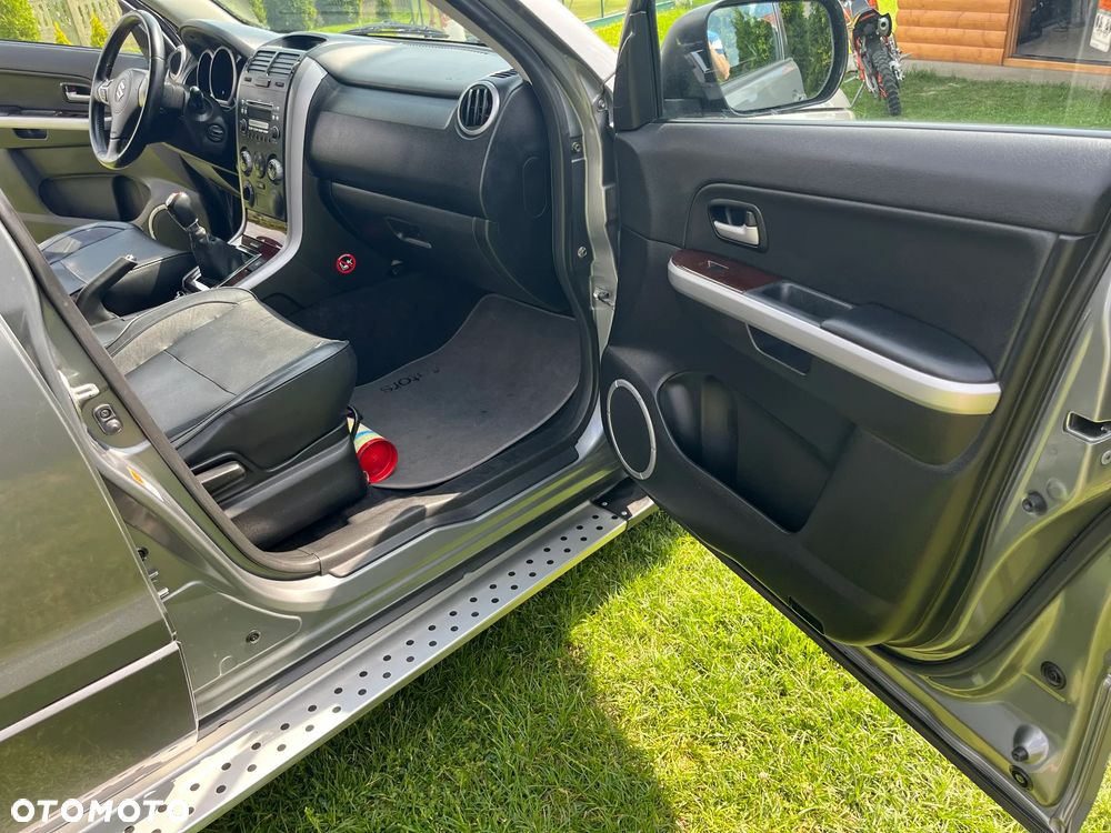 Suzuki Grand Vitara 2.0 De luxe - 20