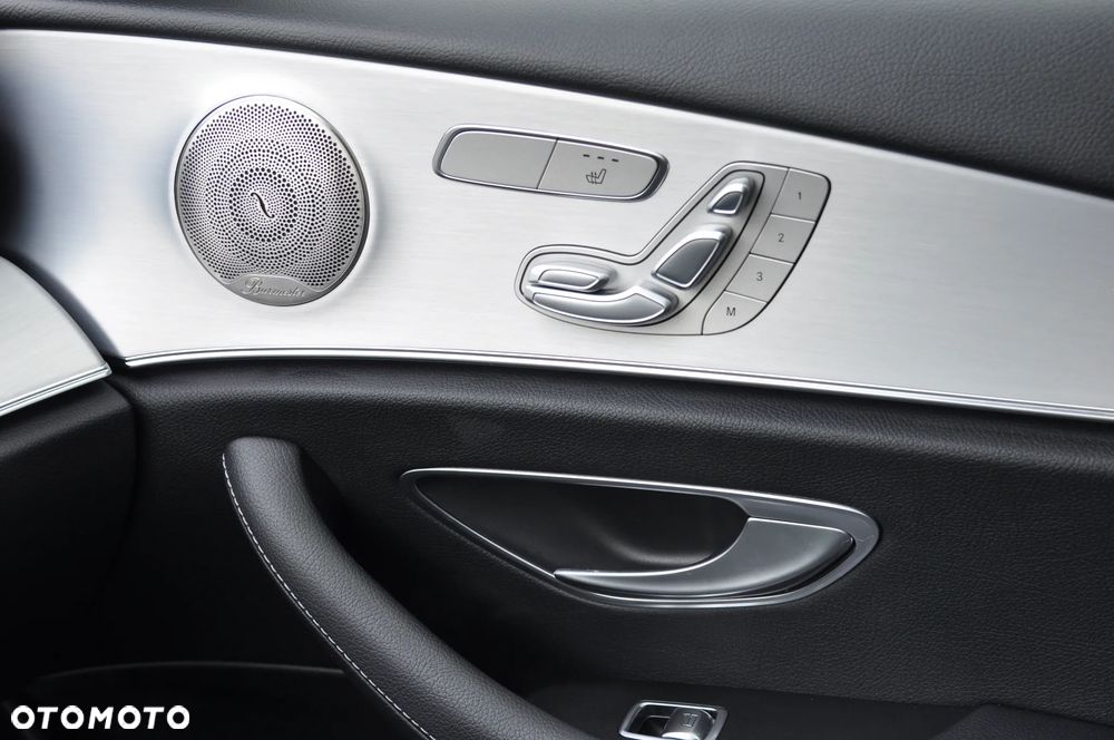 Mercedes-Benz Klasa E 300 d 4-Matic Avantgarde - 33