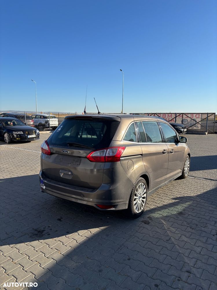 Dezmembram Ford Grand C-Max 1.6 diesel din 2012 - 3