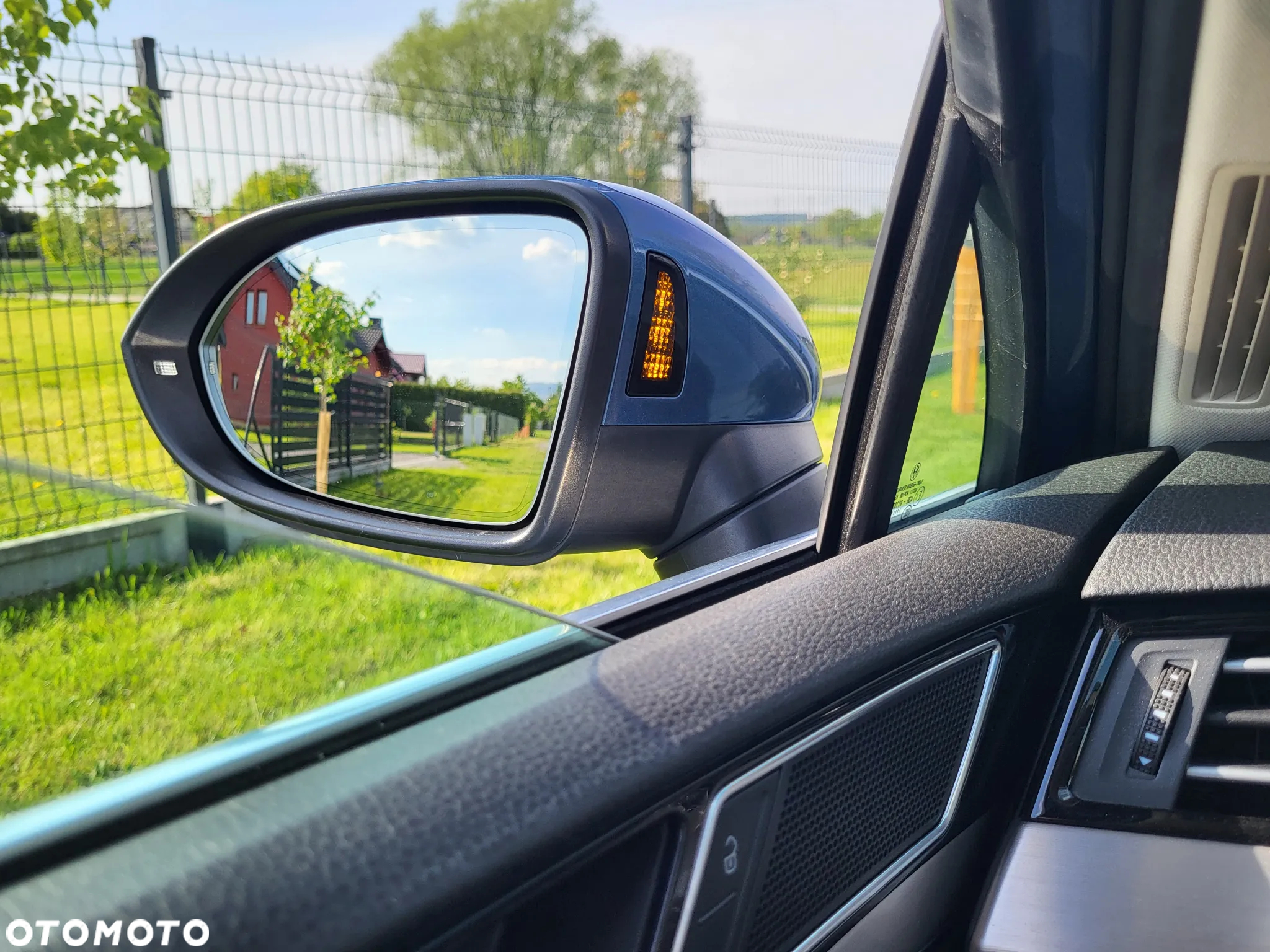 Volkswagen Passat 2.0 TDI SCR Highline - 13