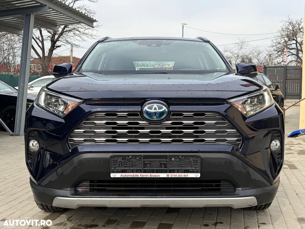 Toyota RAV4 - 9