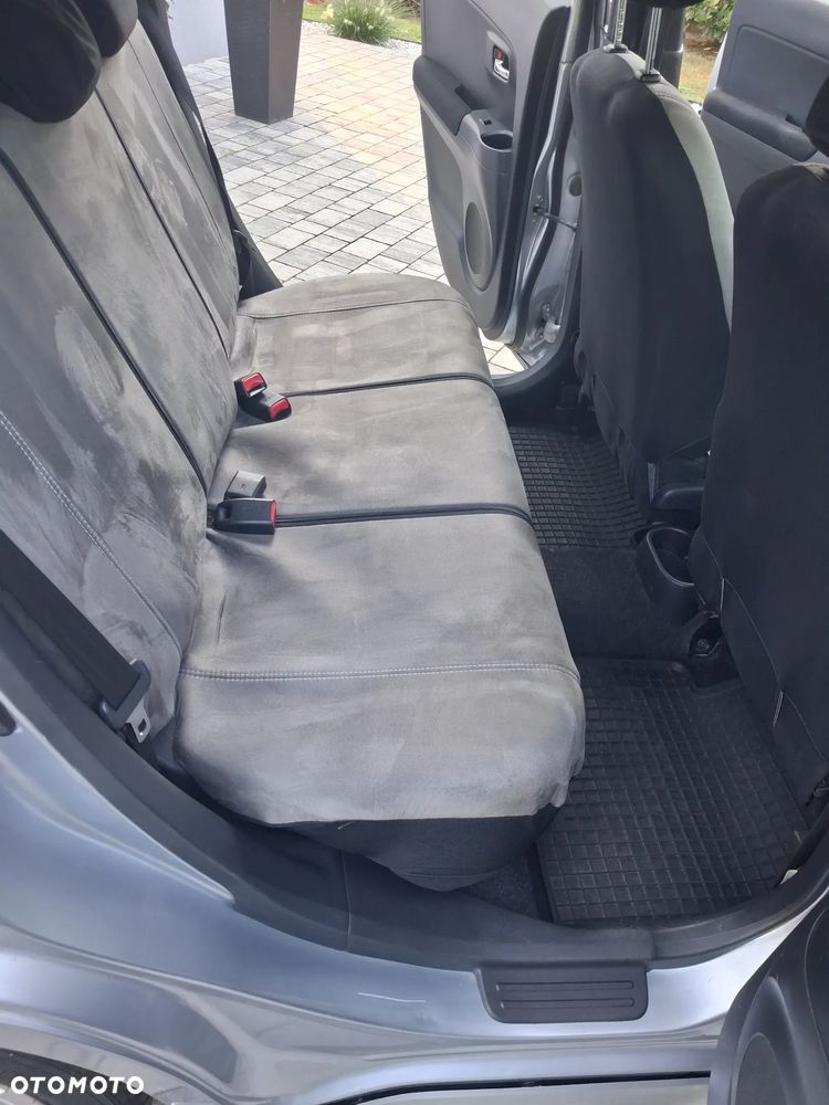 Daihatsu Materia 1.5 - 10