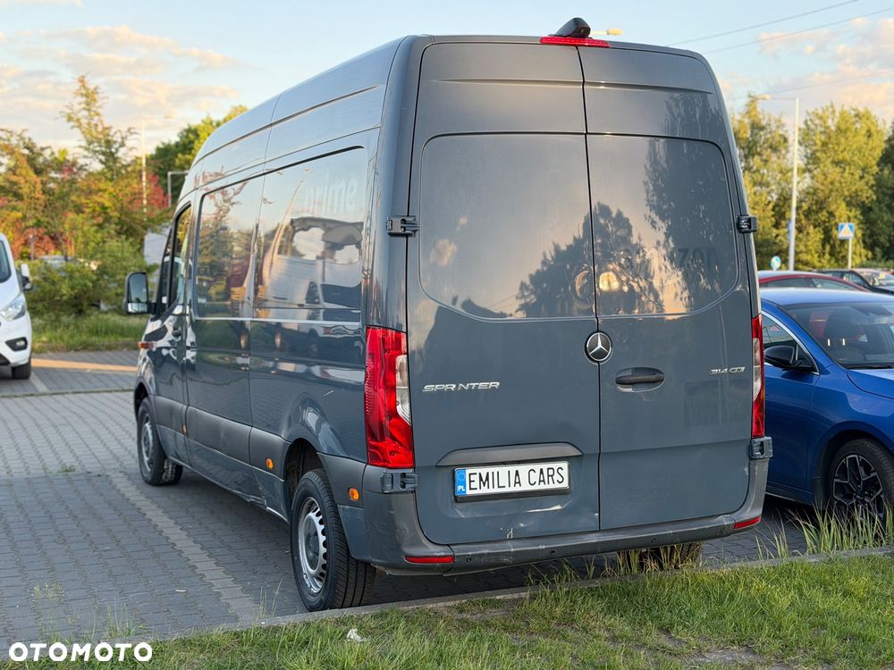Mercedes-Benz Sprinter - 21