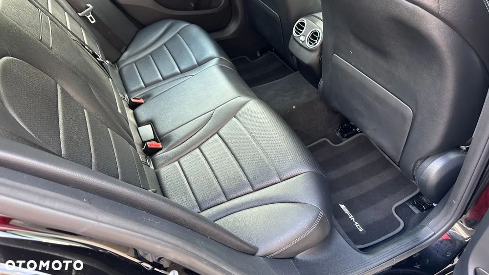 Mercedes-Benz Klasa C 300 9G-TRONIC AMG Line - 22