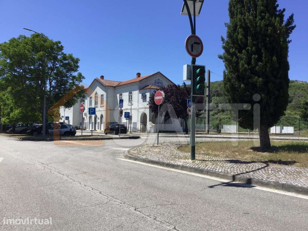 Oportunidade Negócio junto á Estação Ferroviária de Fátima - Prédio... - Grande imagem: 2/12