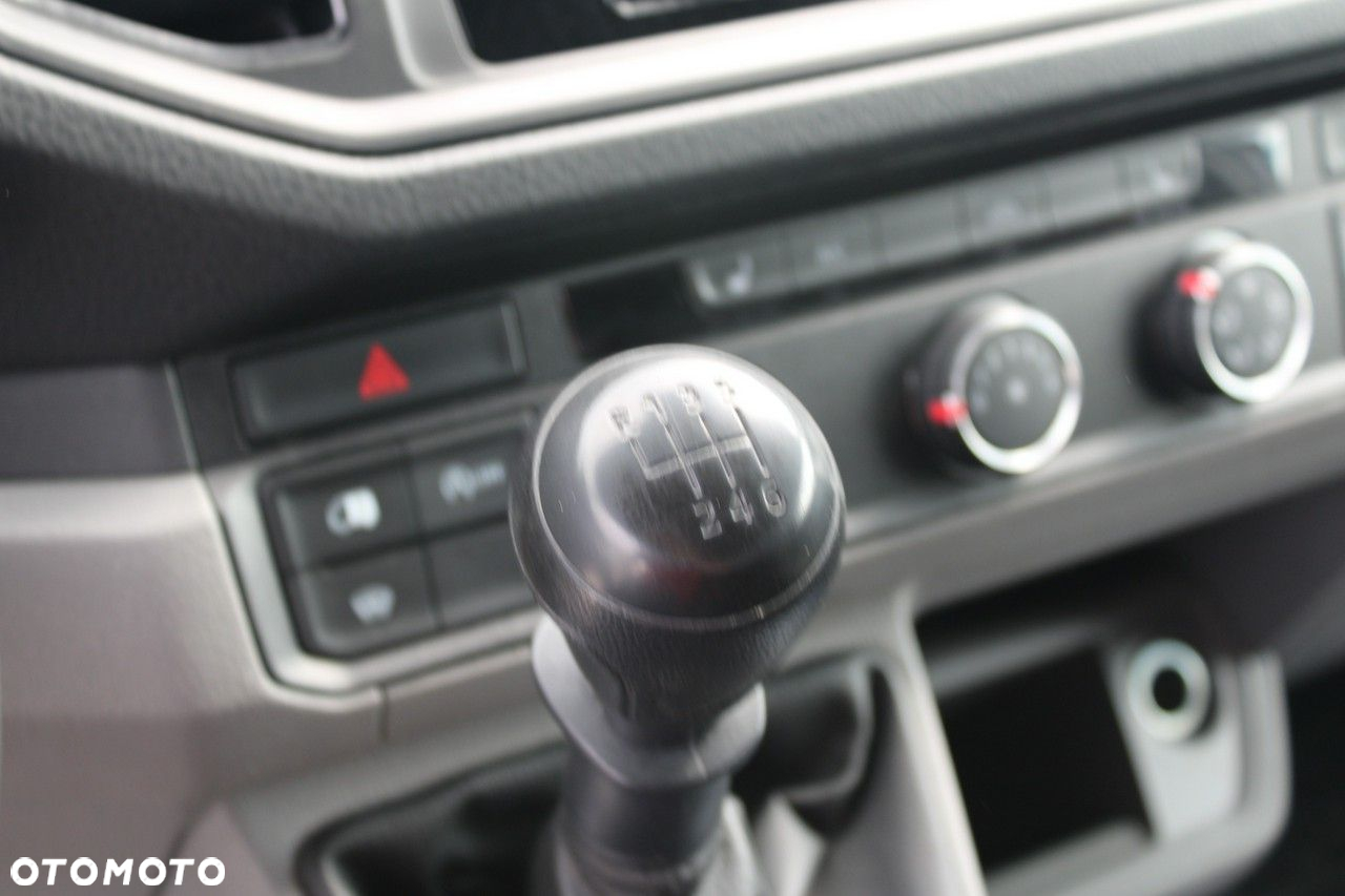Volkswagen Crafter - 28