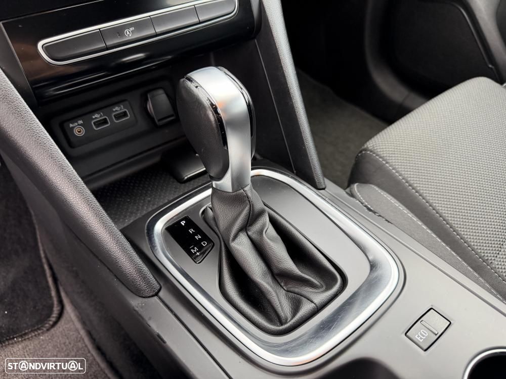 Renault Mégane 1.5 Blue dCi Techno EDC - 19