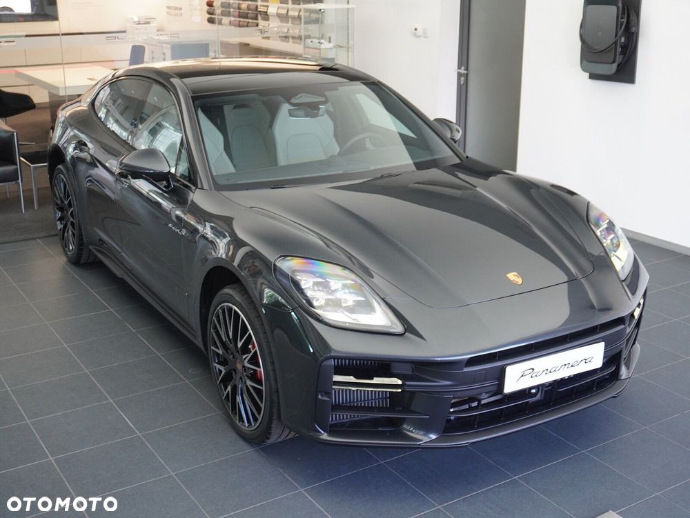 Porsche Panamera 4S E-Hybrid PHEV - 9