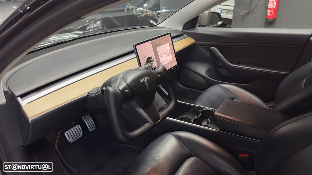 Tesla Model 3 Performance Dual Motor AWD - 31
