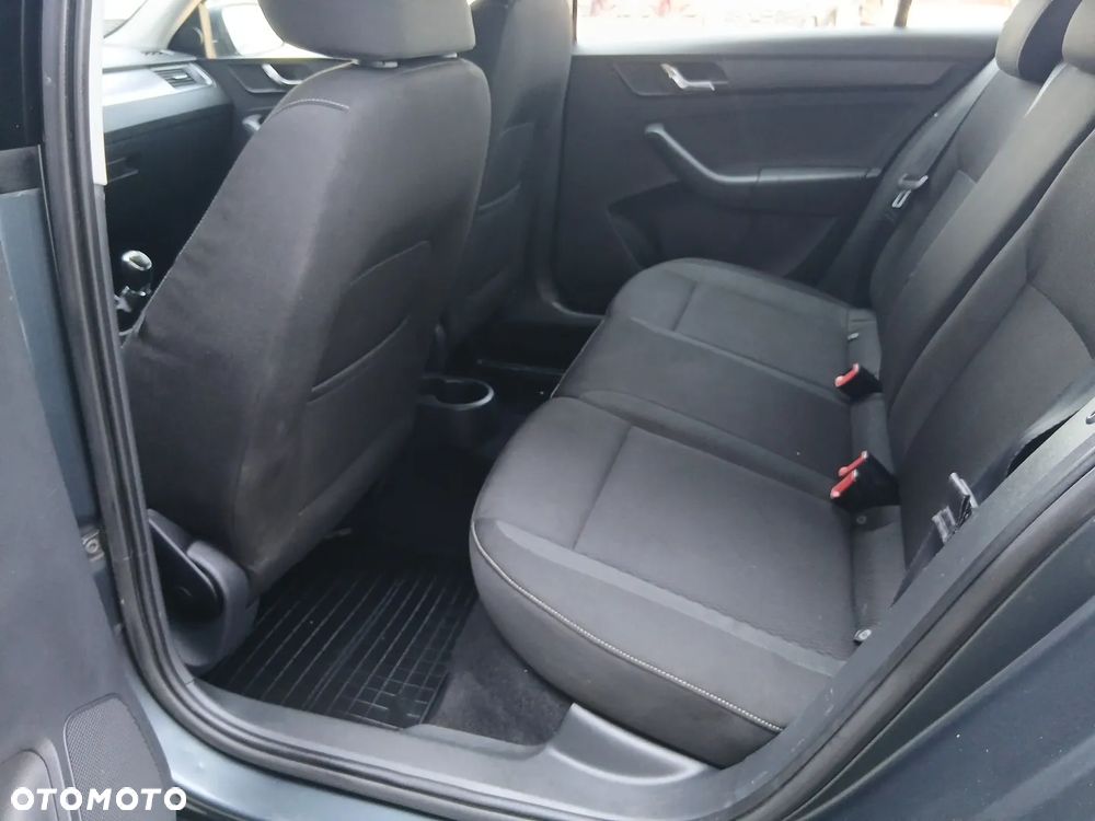 Skoda RAPID 1.2 TSI Style Plus - 17