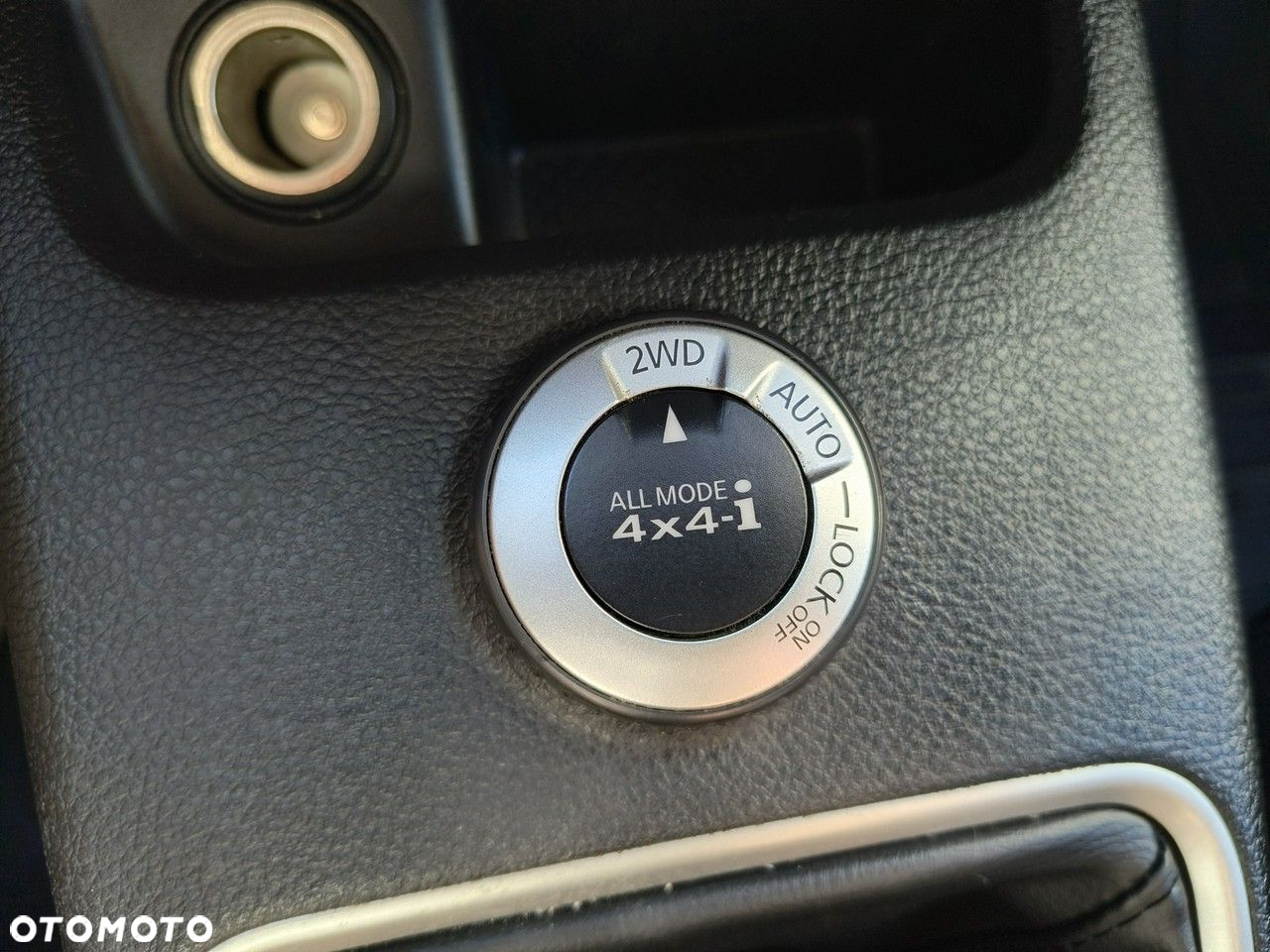 Nissan X-Trail - 25