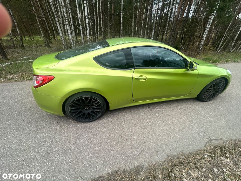 Hyundai Genesis Coupe 2.0 T - 3