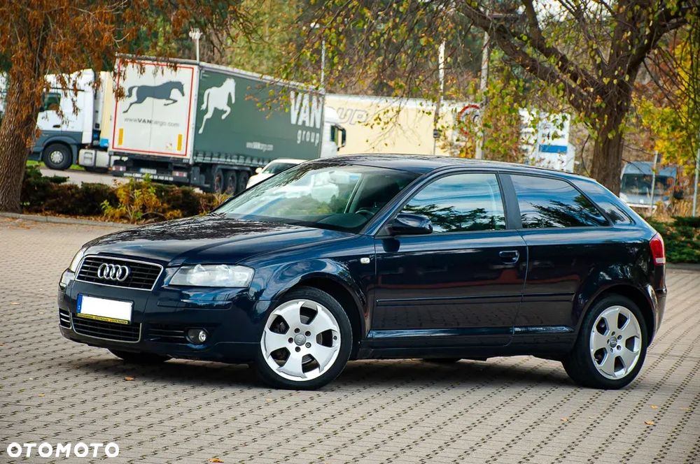 Audi A3 3-drzwiowe 2.0 FSI Attraction - 10