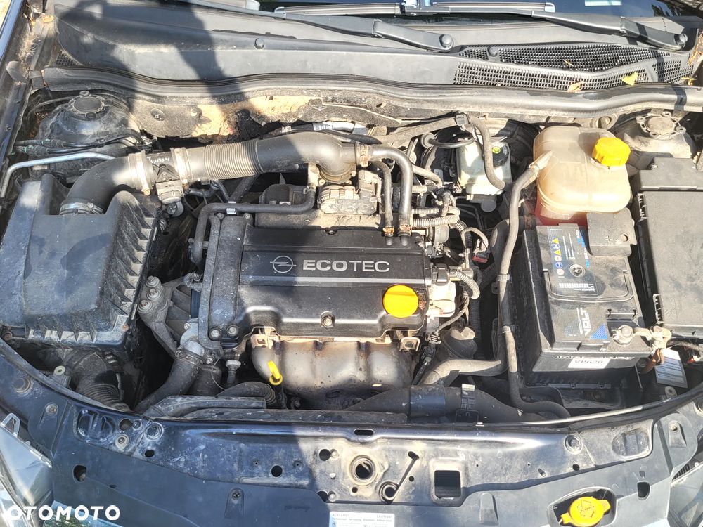 Opel Astra 1.4 - 8