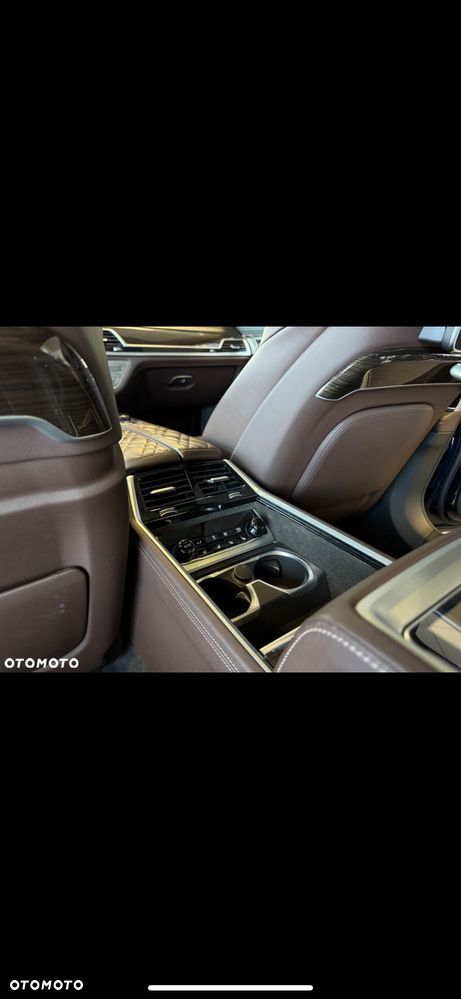 BMW Seria 7 740Li - 10