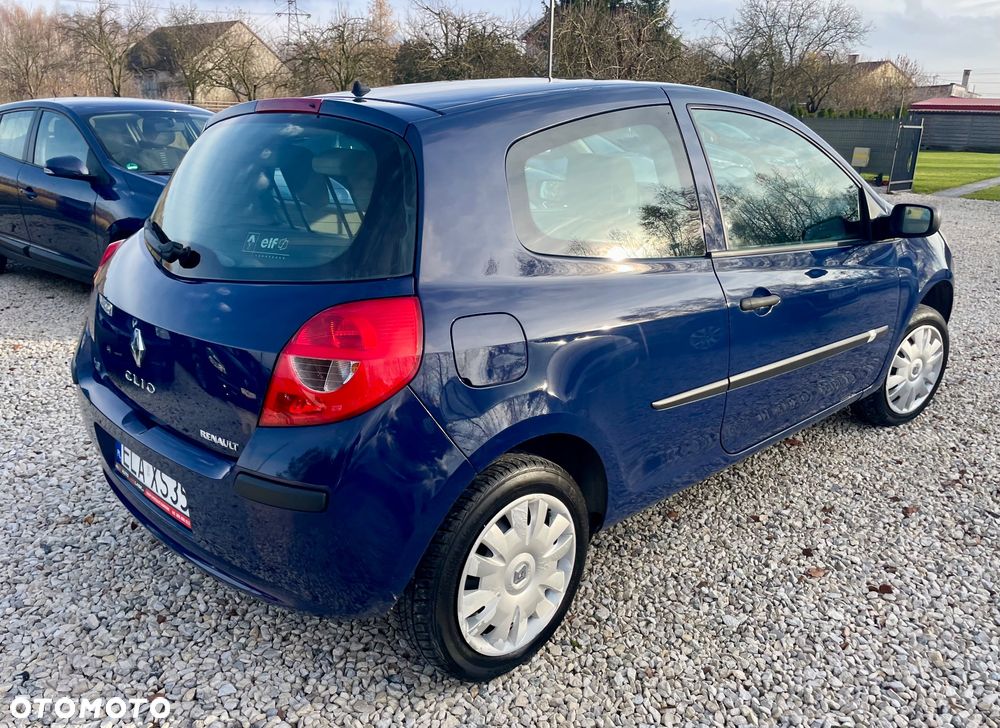 Renault Clio 1.2 16V 75 Dynamique - 21