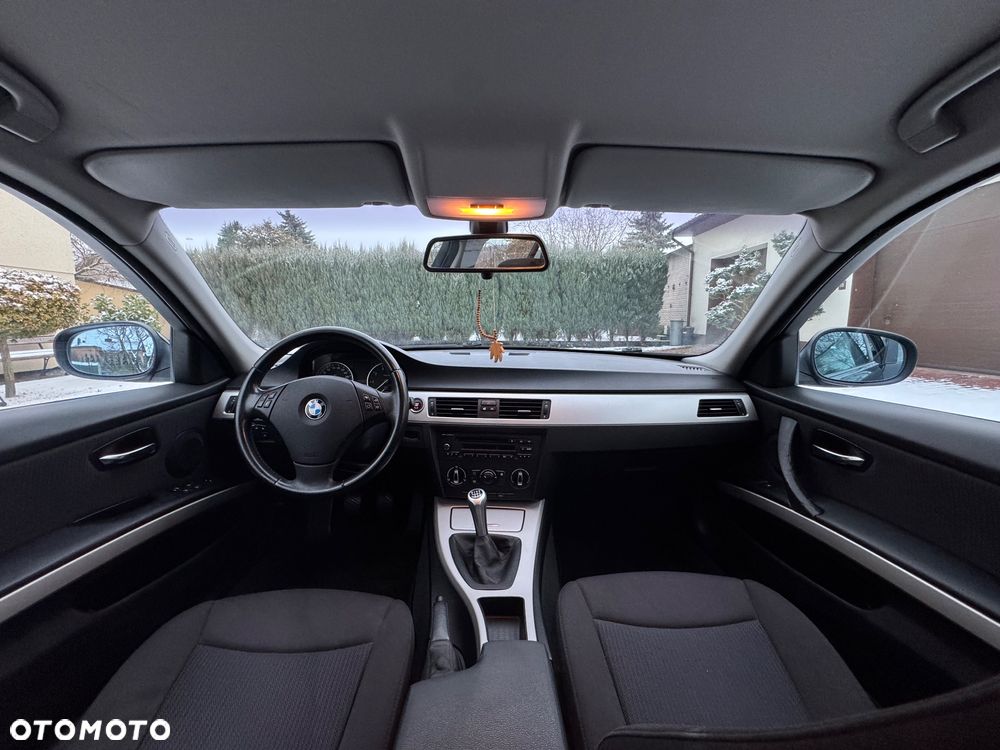 BMW Seria 3 318i Edition Lifestyle - 31