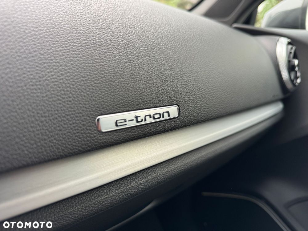 Audi A3 Sportback 1.4 TFSI e-tron Sport S tronic - 22