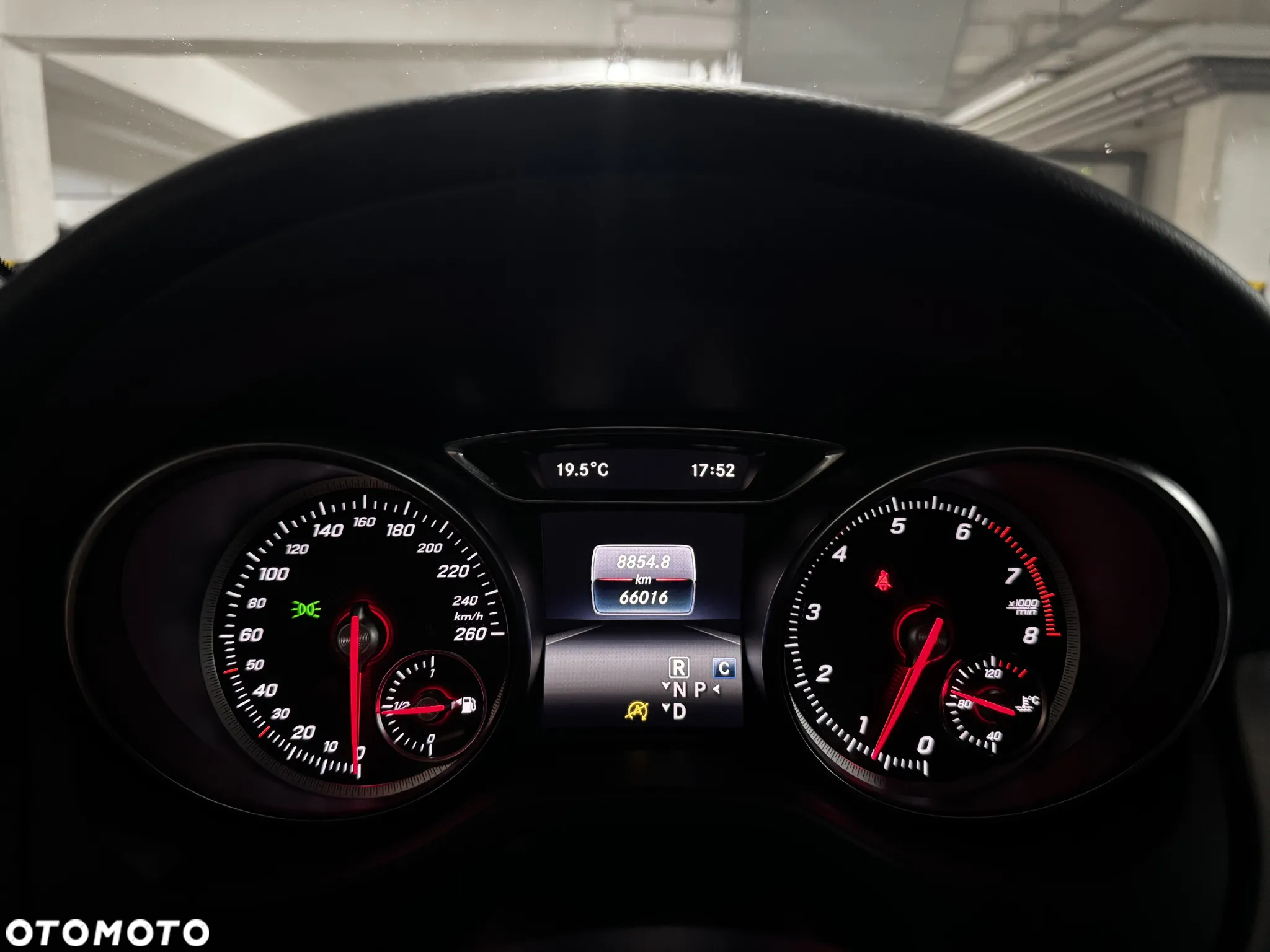 Mercedes-Benz GLA 200 7G-DCT AMG Line - 13
