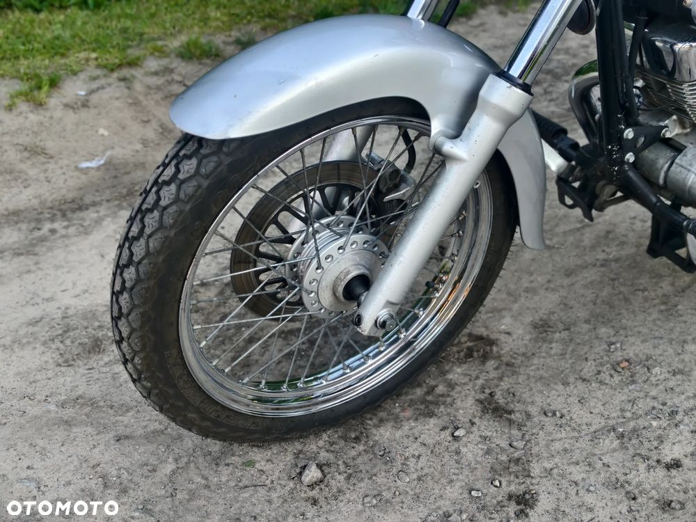Suzuki Intruder - 15
