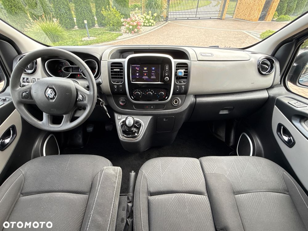 Renault Trafic - 32