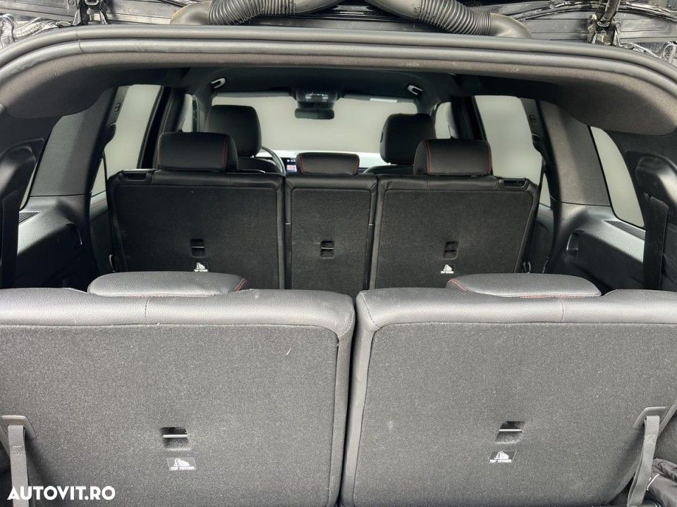 Mercedes-Benz GLB - 16