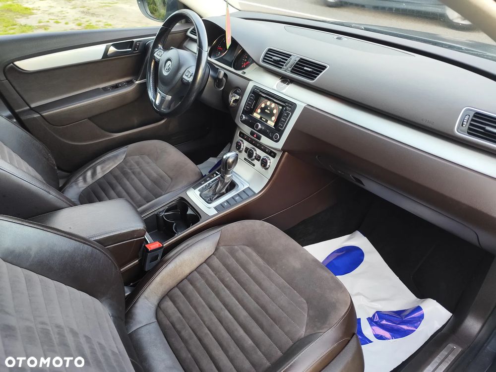 Volkswagen Passat - 31