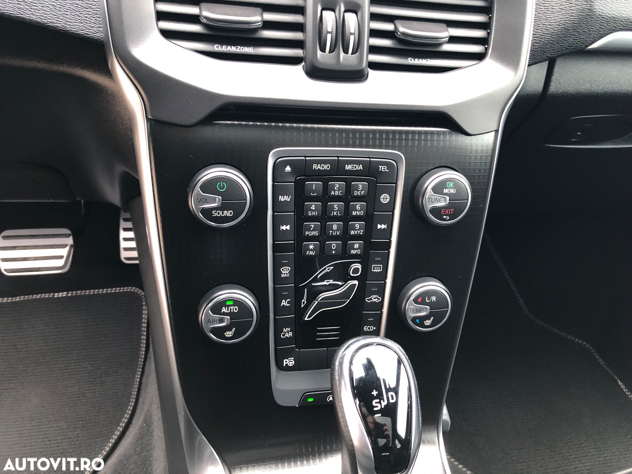 Volvo V40 D3 Geartronic RDesign - 7