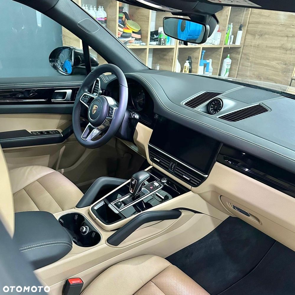 Porsche Cayenne Standard - 4